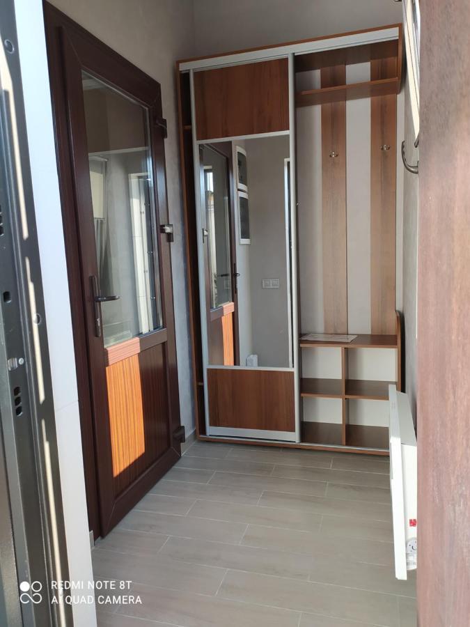 Reef Apartments Odessa Exterior foto